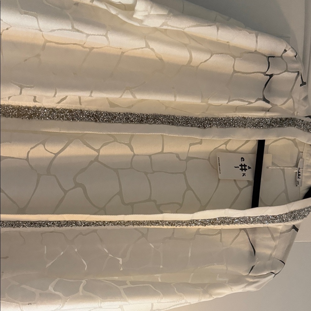 White and Silver Patterned Kimono